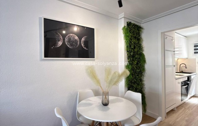 Resale - Apartment / flat - Torrevieja - Playa del Cura
