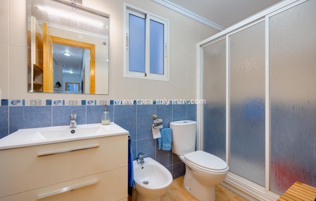 Resale - Apartment / flat - Torrevieja - Playa del Acequión