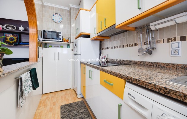 Resale - Apartment / flat - Torrevieja - Playa del Acequión