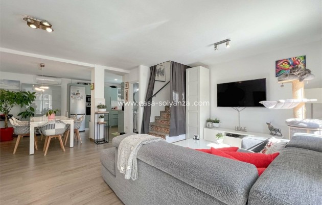 Reventa - Villa - Orihuela Costa - VILLAMARTÍN