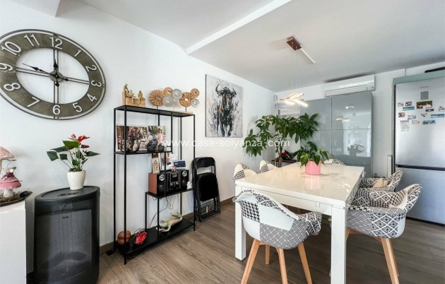 Reventa - Villa - Orihuela Costa - VILLAMARTÍN