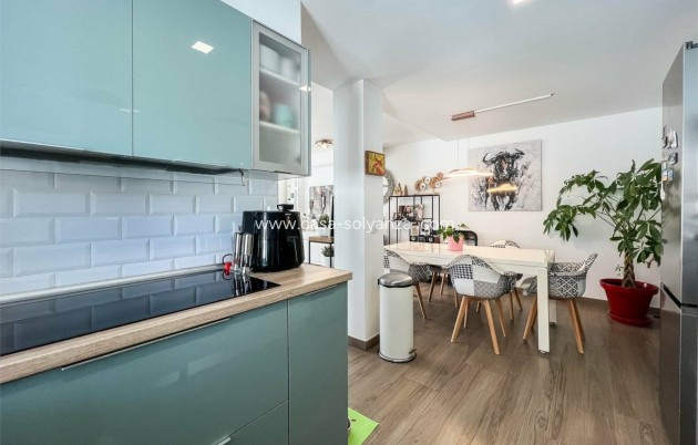 Reventa - Villa - Orihuela Costa - VILLAMARTÍN