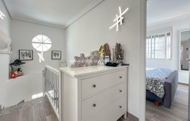 Reventa - Villa - Orihuela Costa - VILLAMARTÍN