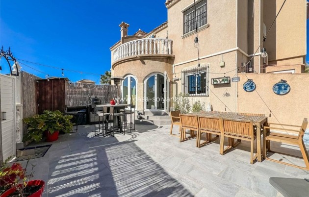 Reventa - Villa - Orihuela Costa - VILLAMARTÍN