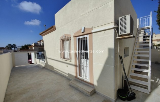 Reventa - Villa - Torrevieja - Aguas nuevas