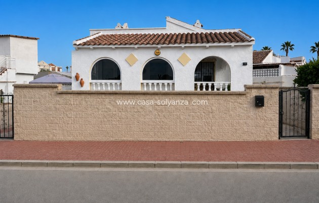 Reventa - Villa - Camposol - Inland