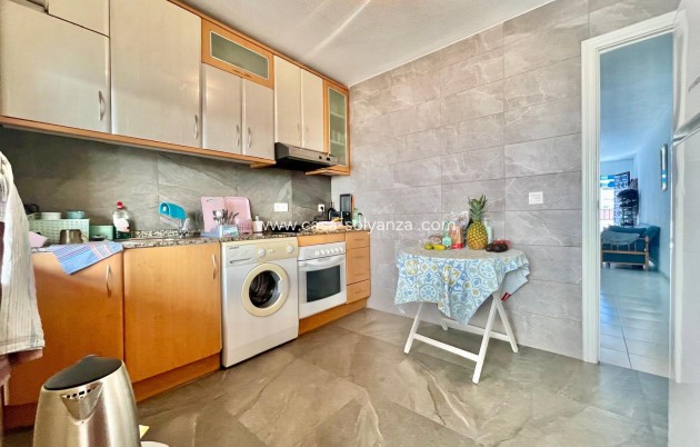 Resale - Apartment / flat - Torrevieja - Playa de los Locos