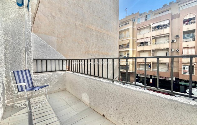 Resale - Apartment / flat - Torrevieja - Playa de los Locos