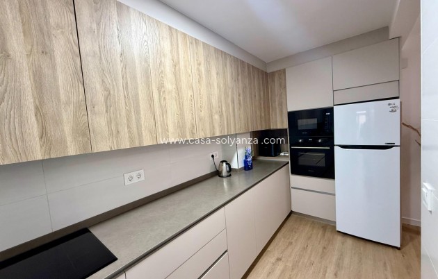 Resale - Apartment / flat - Torrevieja - Center