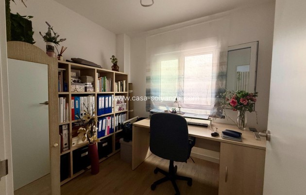 Resale - Apartment / flat - Torrevieja - Center