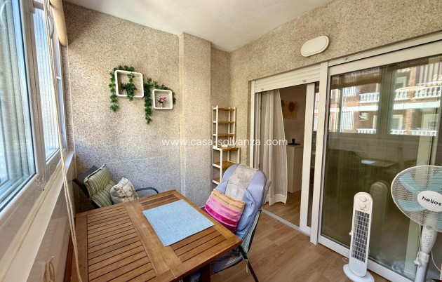 Resale - Apartment / flat - Torrevieja - Center