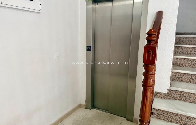 Resale - Apartment / flat - Torrevieja - Center