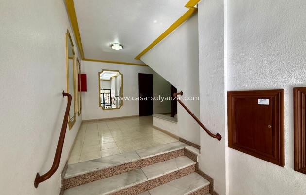Resale - Apartment / flat - Torrevieja - Center
