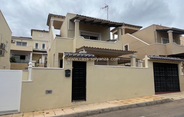 Reventa - Apartamento / piso - San Miguel de Salinas - Las Filipinas