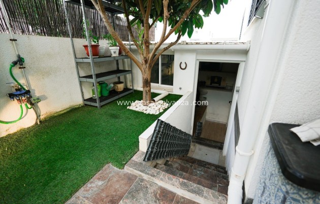 Reventa - Adosado - Torrevieja - Aguas nuevas