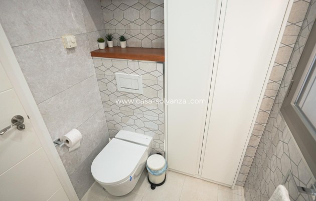 Reventa - Adosado - Torrevieja - Aguas nuevas