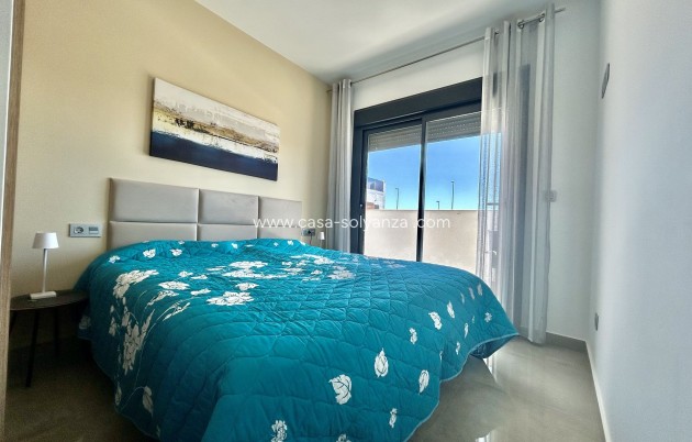 Resale - Apartment / flat - Pilar de la Horadada - Pilar de La Horadada