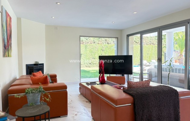 Herverkoop - Independent villa - Alcayna