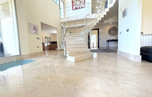 Herverkoop - Independent villa - Alcayna
