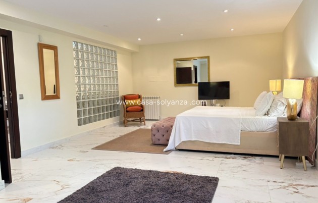 Herverkoop - Independent villa - Alcayna