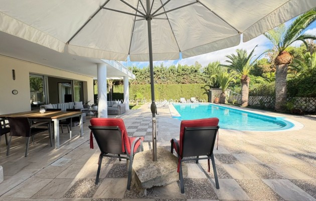Herverkoop - Independent villa - Alcayna