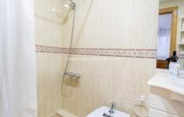 Resale - Apartment / flat - Torrevieja - Playa del Cura