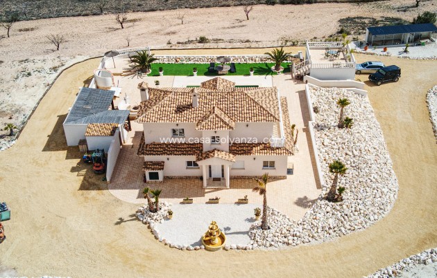 Reventa - Villa - Pinoso - Nog niet