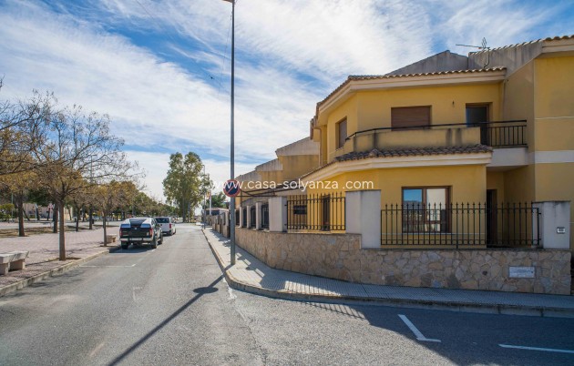 Reventa - Adosado - Pinoso - Calle Dalias 1