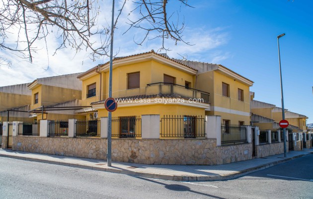 Reventa - Adosado - Pinoso - Calle Dalias 1