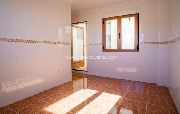 Reventa - Adosado - Pinoso - Calle Dalias 1