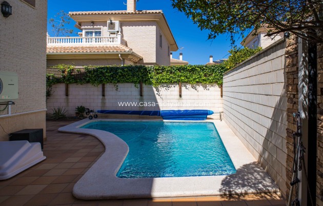Revente - Villa - Elda