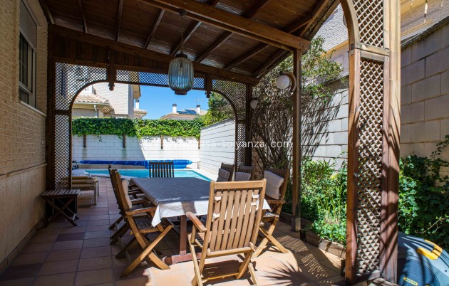 Revente - Villa - Elda