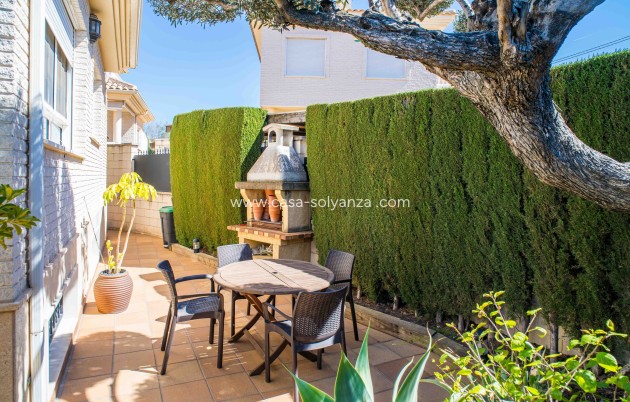 Revente - Villa - Elda