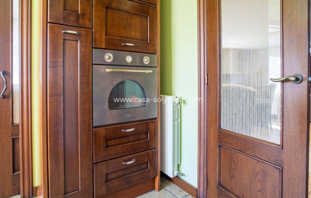 Revente - Villa - Elda