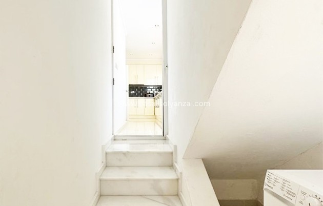 Reventa - Villa - San Miguel de Salinas - Inland