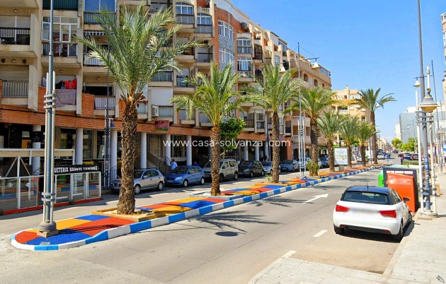 Resale - Apartment / flat - Torrevieja - Playa del Cura