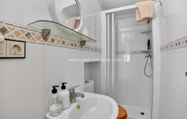 Reventa - Apartamento / piso - Torrevieja - La Siesta