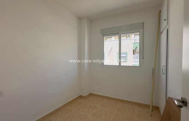 Herverkoop - Appartement / flat - Torrevieja - Center