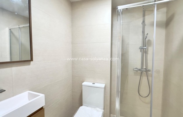 Resale - Apartment / flat - Torrevieja - Estacion Autobuses