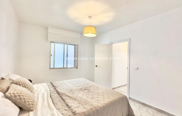 Resale - Apartment / flat - Torrevieja - Estacion Autobuses
