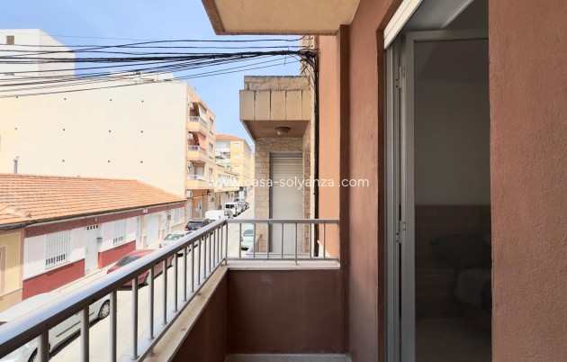 Resale - Apartment / flat - Torrevieja - Estacion Autobuses