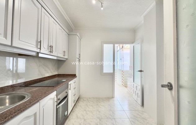 Resale - Apartment / flat - Torrevieja - Estacion Autobuses