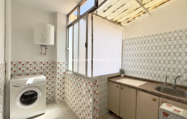 Resale - Apartment / flat - Torrevieja - Estacion Autobuses