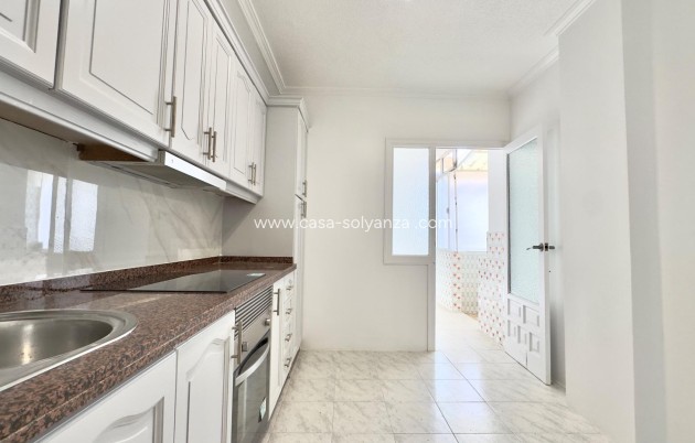 Resale - Apartment / flat - Torrevieja - Estacion Autobuses
