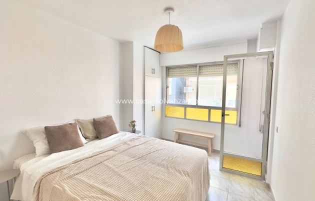 Resale - Apartment / flat - Torrevieja - Estacion Autobuses