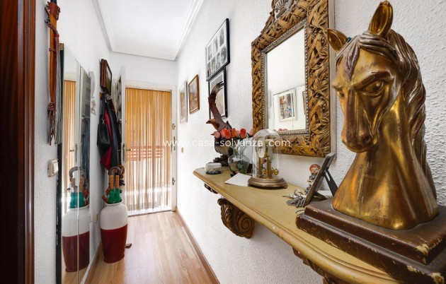 Resale - Apartment / flat - Torrevieja - Center