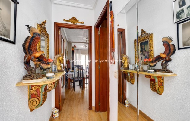 Resale - Apartment / flat - Torrevieja - Center