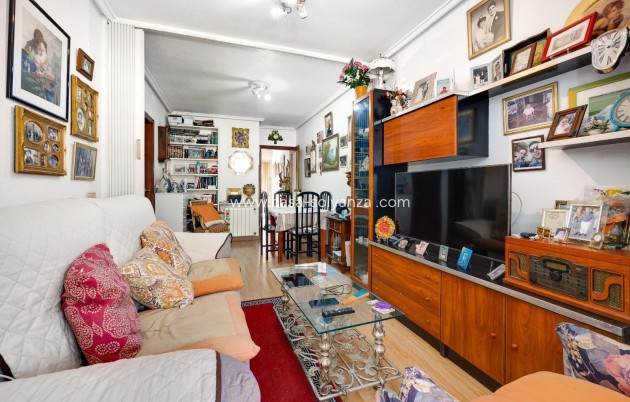 Resale - Apartment / flat - Torrevieja - Center