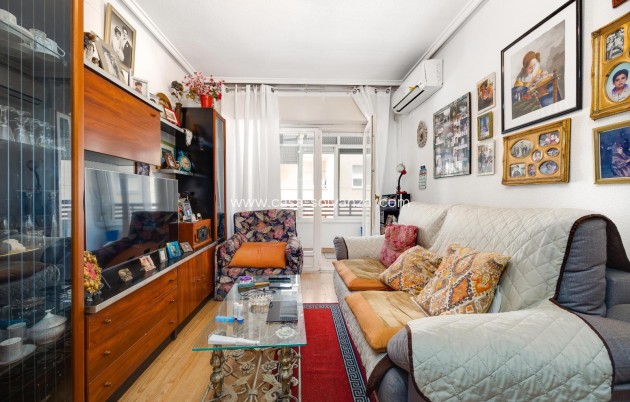 Resale - Apartment / flat - Torrevieja - Center