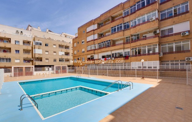 Resale - Apartment / flat - Torrevieja - Center